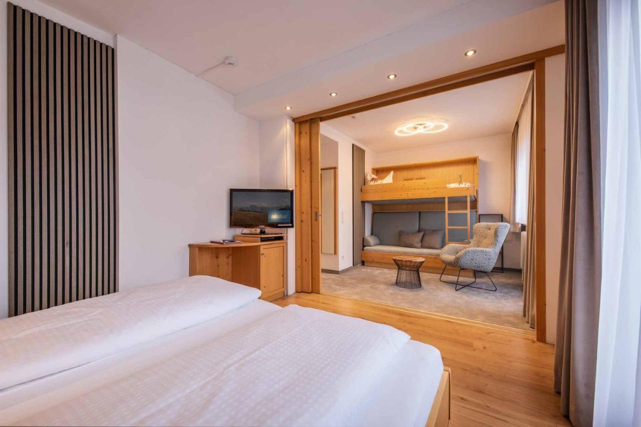 Familien- & Vitalhotel Auenhof Fulpmes Exterior photo